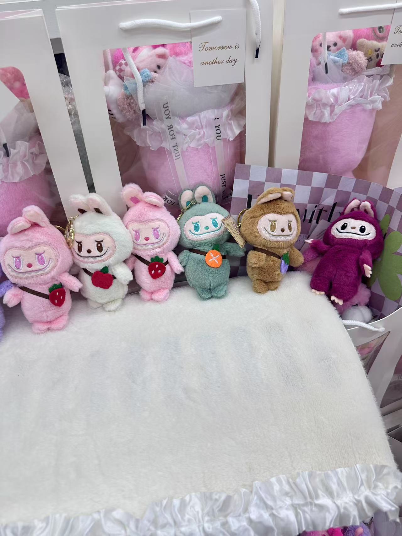 Bolso bandolera de rábano Labubu